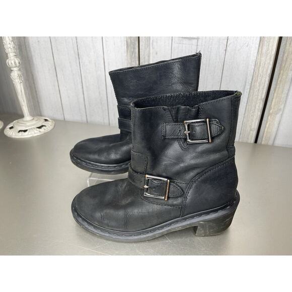 Dr Martens Moto Boots Black Leather Distressed Women’s 38 US 7 - Picture 1 of 6